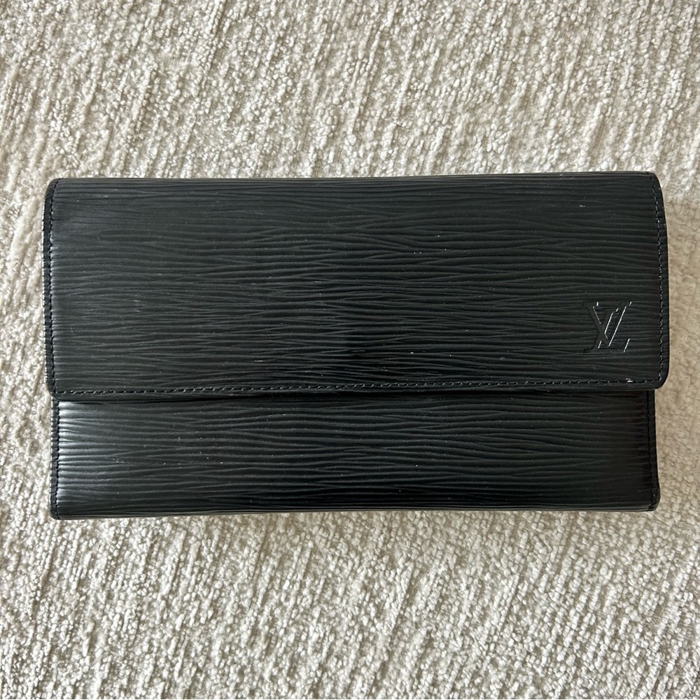 Louis Vuitton Epi Porte Wallet in black